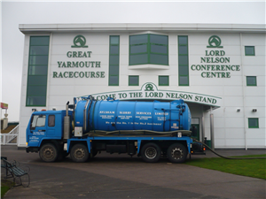 Tanker emptying non-hazardous liquids at Great Yarmouth Racecourse